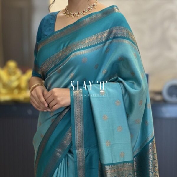SLAY Q | SOFT SILK SAREE WITH CONTRAST
BLOUSE MATERIAL | SUITABLE FOR
BRIDESMAIDS Fabric - SKY BLUE + TEAL BLUE BORDER